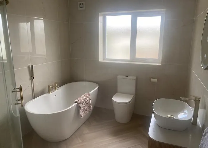 Spacious 5 Bedroom House In Сasa de vacaciones Buncrana